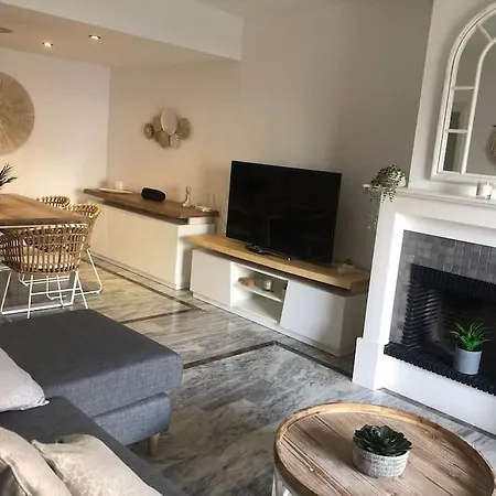 Monte Duquesa Large 2 Bed Ground Floor, Close To Port And With Communal Pool Apartment Manilva
