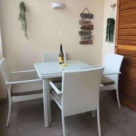 Apartment Monte Duquesa Large 2 Bed Ground Floor, Close To Port And With Communal Pool *