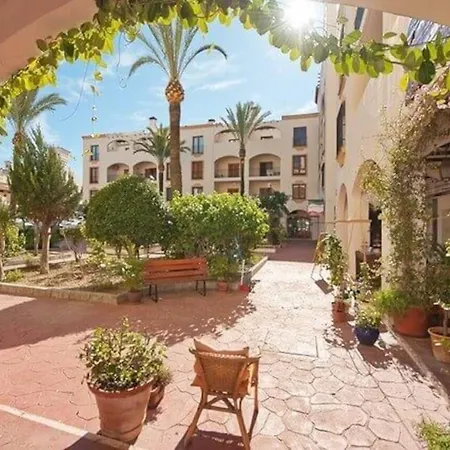Monte Duquesa Large 2 Bed Ground Floor, Close To Port And With Communal Pool Apartment *